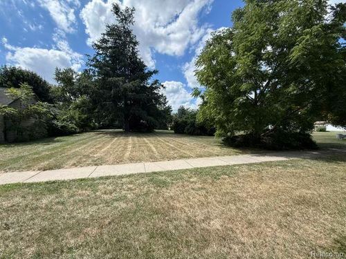 6812 Marvin St, Taylor, MI, 48180-1511 | Card Image