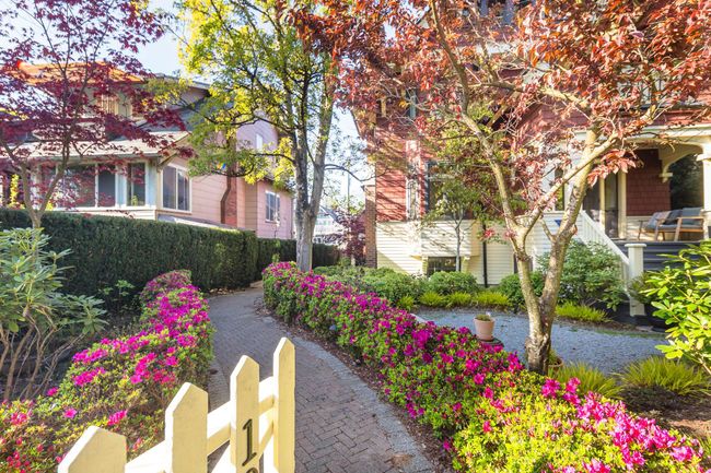 1979 W 15 Th Avenue, Townhouse with 1 bedrooms, 1 bathrooms and null parking in Vancouver BC | Image 2