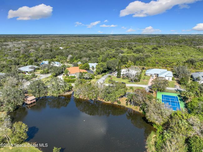603 Cross Creek Dr, House other with 4 bedrooms, 2 bathrooms and null parking in Sebastian FL | Image 47