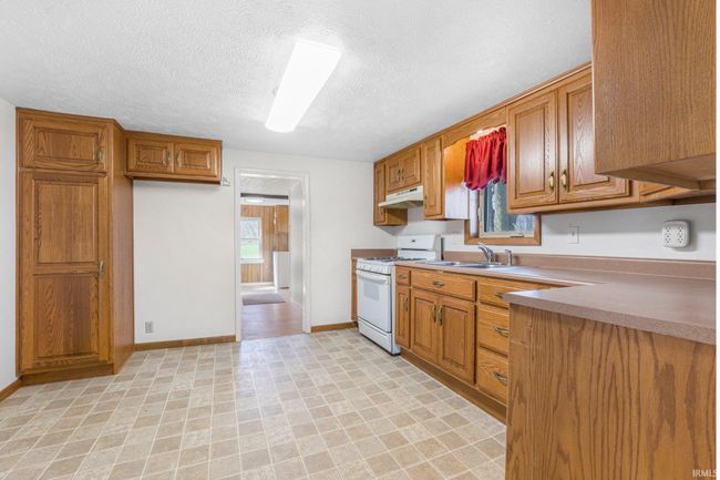 8763 E Backwater Rd, House other with 2 bedrooms, 2 bathrooms and null parking in North Webster IN | Image 4