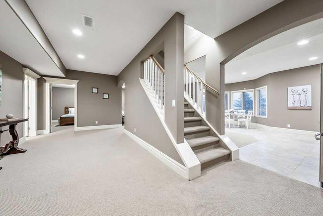 169 Signature Way Sw, House other with 5 bedrooms, 4 bathrooms and 4 parking in Calgary AB | Image 33