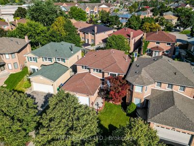 581 Yorkminster Cres, House other with 4 bedrooms, 4 bathrooms and 4 parking in Mississauga ON | Image 3