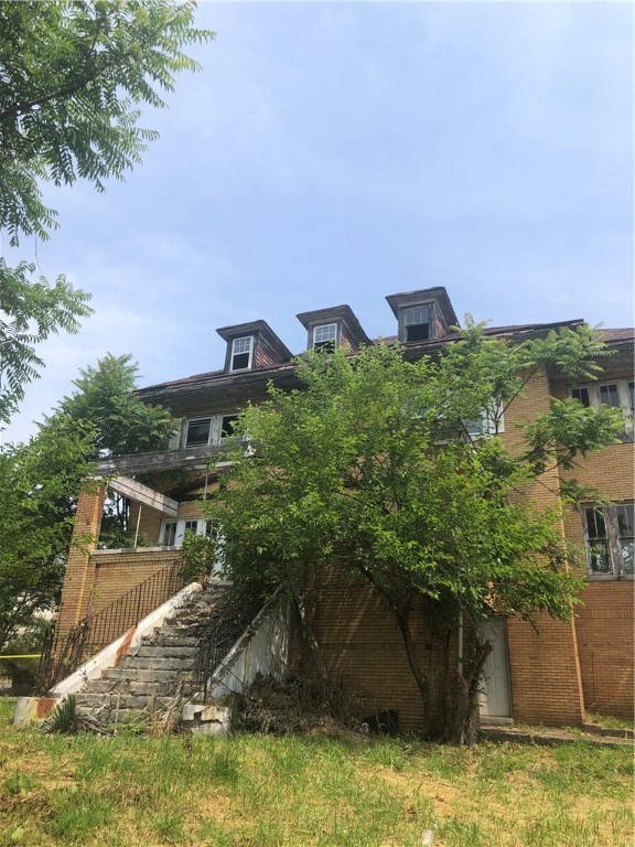 Harmony Ave, Rochester, PA 15074