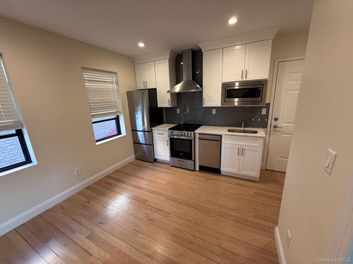 610 Jericho Tpke, New Hyde Park, NY, 11040-4531 | Card Image