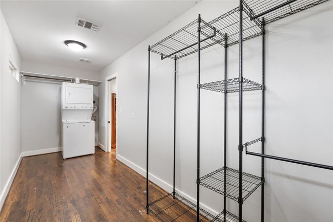 1309 Chestnut Ave, Home with 5 bedrooms, 4 bathrooms and 3 parking in Austin TX | Image 39