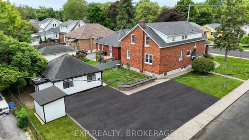 493 College St, Kingston, ON, K7L4M8 | Card Image