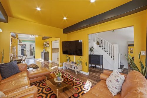 81 Ottawa St N, Hamilton, ON, L8H3Y9 | Card Image