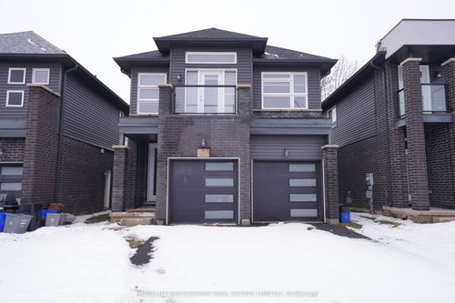 68 Mclaughlin St, Welland, ON, L3B0J8 | Card Image