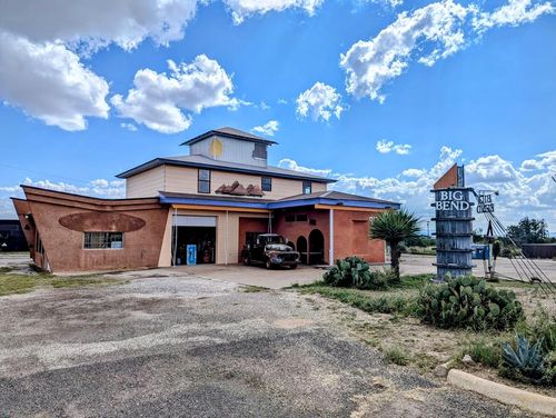 900 E Us Highway 90, Marathon, TX, 79842-2004 | Card Image