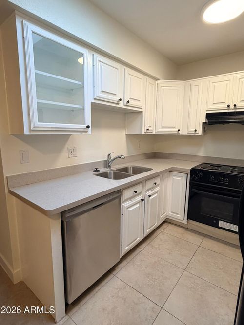 6-316 W Hononegh Dr, Phoenix, AZ, 85027-3766 | Card Image