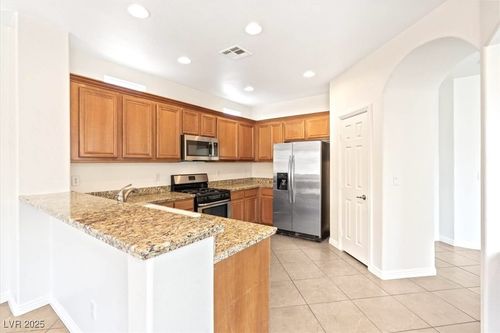 7941 Limestone Arch Ave, Las Vegas, NV, 89178-8223 | Card Image