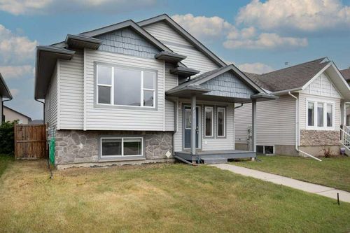 658 Red Oak Close, Springbrook, AB, T4S0B5 | Card Image