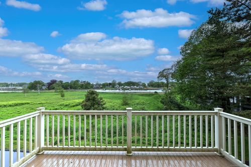 74-74 Quarry Dock Rd, Branford, CT, 06405-4656 | Card Image