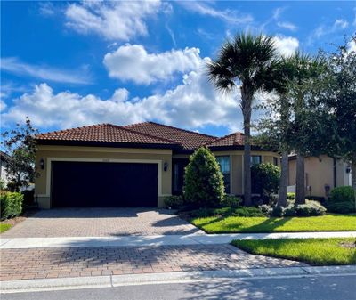 5022 Monroe Circle, House other with 3 bedrooms, 2 bathrooms and null parking in Vero Beach FL | Image 1