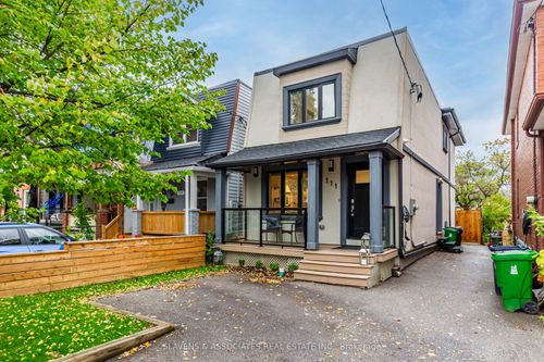 111 Cedric Ave, York, ON, M6C3X7 | Card Image