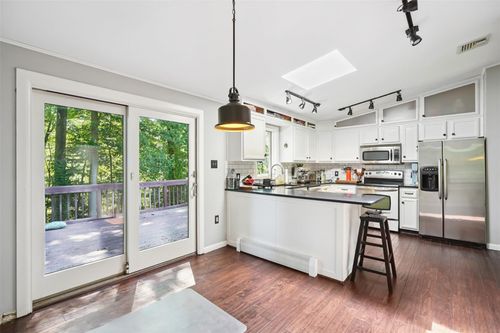 37 Shady Brook Ln, Cortlandt Mnr, NY, 10567-6242 | Card Image