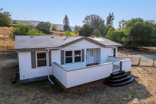 506 Lufkin Ln, Winthrop, WA, 98862-9185 | Card Image