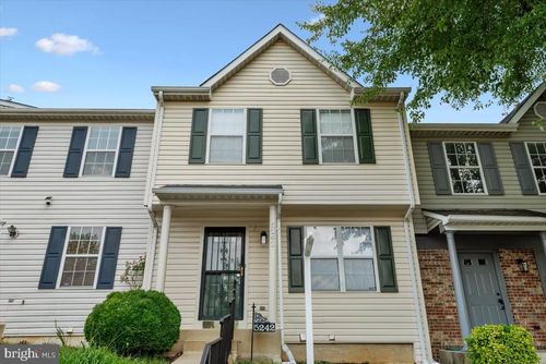 5242 Daventry Ter, DISTRICT HEIGHTS, MD, 20747-2700 | Card Image