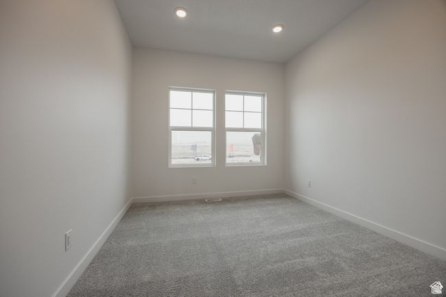 PICTURE OF MODEL | Image 14