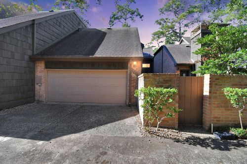 202 Sugarberry Cir, Houston, TX, 77024-7246 | Card Image