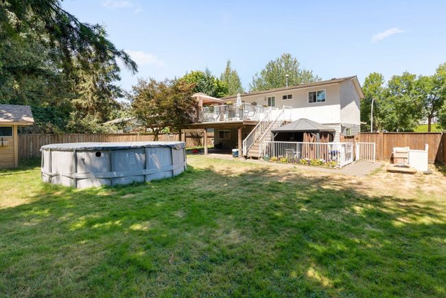 18340 63 A Avenue, House other with 6 bedrooms, 2 bathrooms and 4 parking in Surrey BC | Image 22