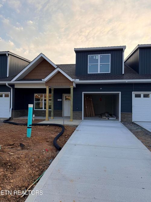 7328 Whispering Creek Lane, Powell, TN, 37849 | Card Image