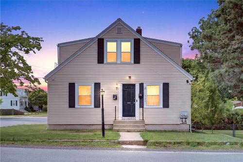 121 Central Ave, Johnston, RI, 02919-5505 | Card Image