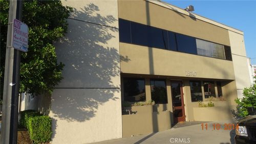 18747 Sherman, Reseda, CA, 91335 | Card Image