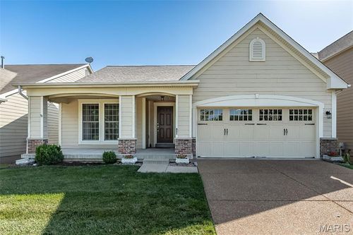 141 Venice Cir, Saint Peters, MO, 63304-5652 | Card Image