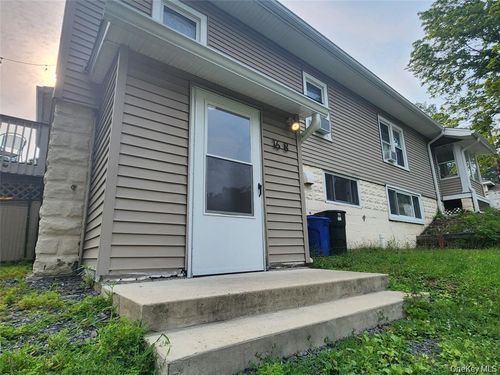 b-16 Ardmore St, New Windsor, NY, 12553-8304 | Card Image