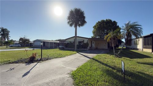 207 Riverwood Rd, NAPLES, FL, 34114-3940 | Card Image
