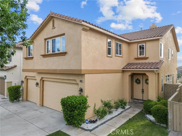 Crown Heights Ct, Canyon Country, CA 91387