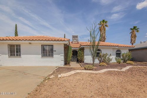 11272 Ivanhoe Dr, El Paso, TX, 79936-2207 | Card Image