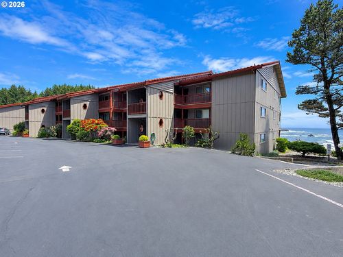 b204-17744 Highway 101 N, Brookings, OR, 97415-8135 | Card Image