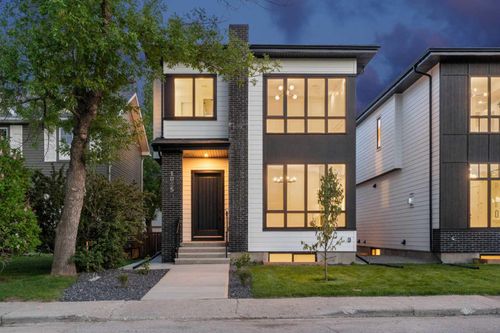 1025 32 Ave Nw, Calgary, AB, T2K0B2 | Card Image