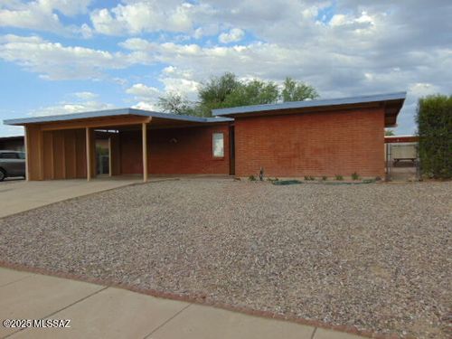 6740 N Starshine Dr, Tucson, AZ, 85741-2472 | Card Image