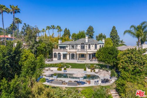 3352 Clerendon Rd, Beverly Hills, CA, 90210 | Card Image