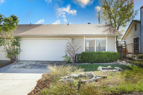 9646 Bratton Dr, San Antonio, TX, 78245-1556 | Card Image