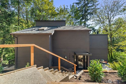 26480 Woodmont Dr S, Des Moines, WA, 98198-9106 | Card Image