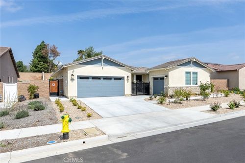 30710 Pitch Pine Dr, Homeland, CA, 92548-9235 | Card Image