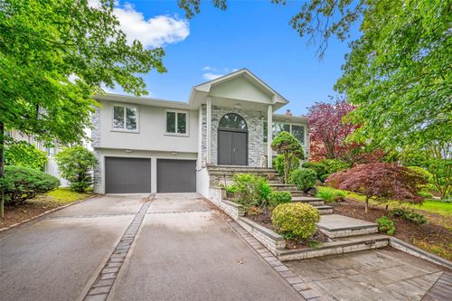 1105 Fordham Ln, Woodmere, NY, 11598-1015 | Card Image
