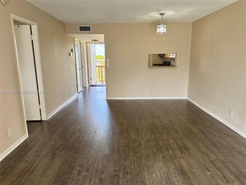 507-4700 Washington St, Hollywood, FL, 33021-7670 | Card Image