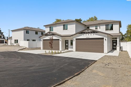1031 S Underwood Pl, Kennewick, WA, 99337 | Card Image