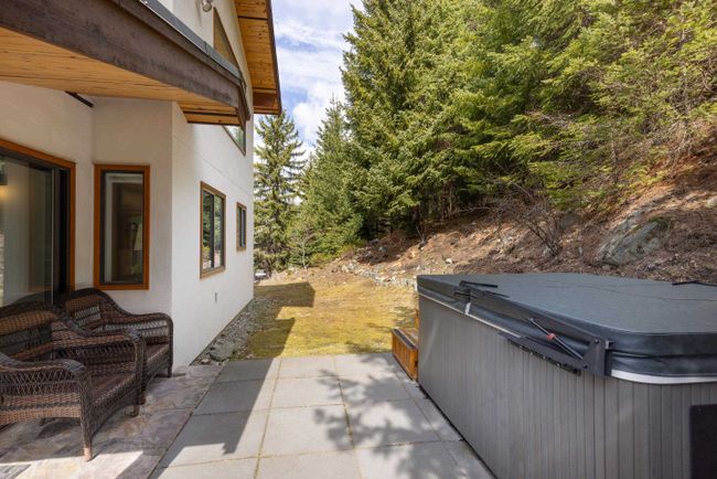 7414 Ambassador (49% Ownership) Crescent, House other with 5 bedrooms, 4 bathrooms and 5 parking in Whistler BC | Image 27