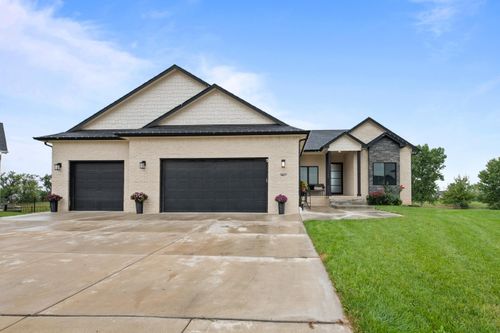 5817 N Edwards Ct, Wichita, KS, 67204-5384 | Card Image