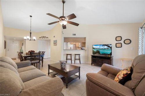 204-9627 Eaton Gardens Ln, FORT MYERS, FL, 33919-7422 | Card Image