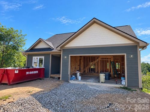 23 Sandstone Dr, Weaverville, NC, 28787-8867 | Card Image