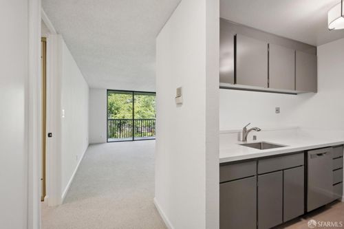 5206 Shelter Creek Ln, San Bruno, CA, 94066-3826 | Card Image