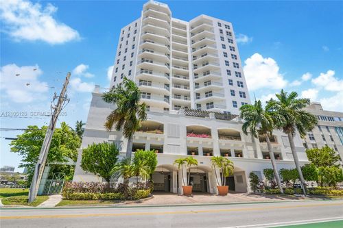 8d-9751 E Bay Harbor Dr, Bay Harbor Islands, FL, 33154-3830 | Card Image