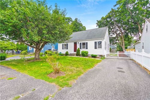 75 Thurston St, Riverside, RI, 02915-1723 | Card Image